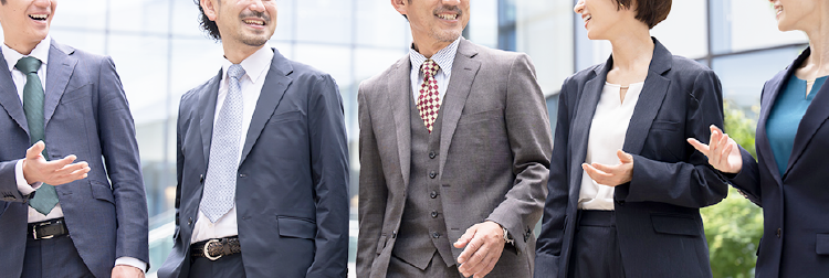 D社